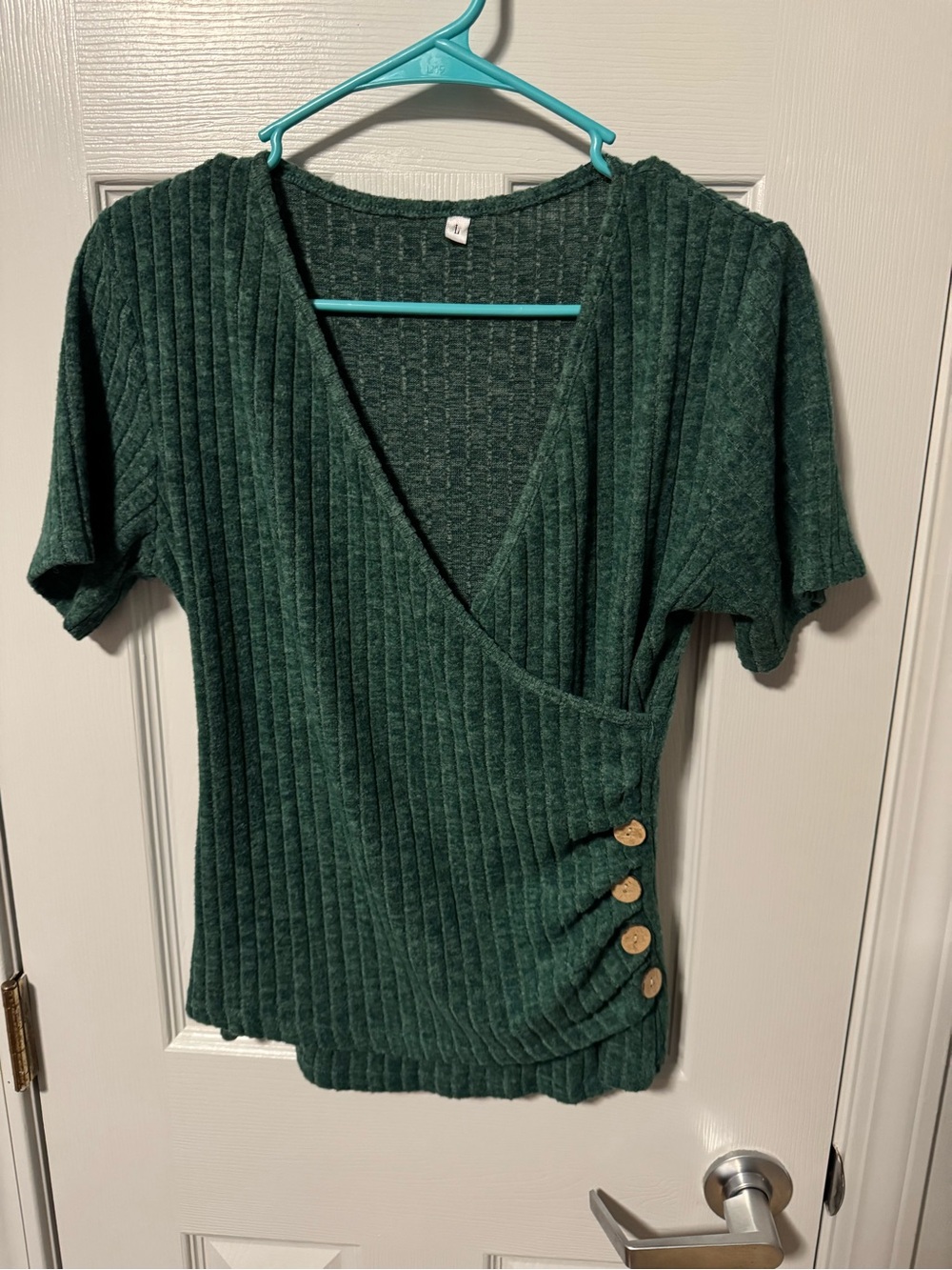 Source Unknown Dark Green Ribbed Wrap-Front Short Sleeve Top with Buttons